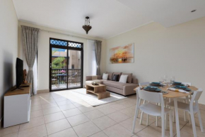 Maison Privee - Stylish & Spacious Apartment in Downtown Dubai